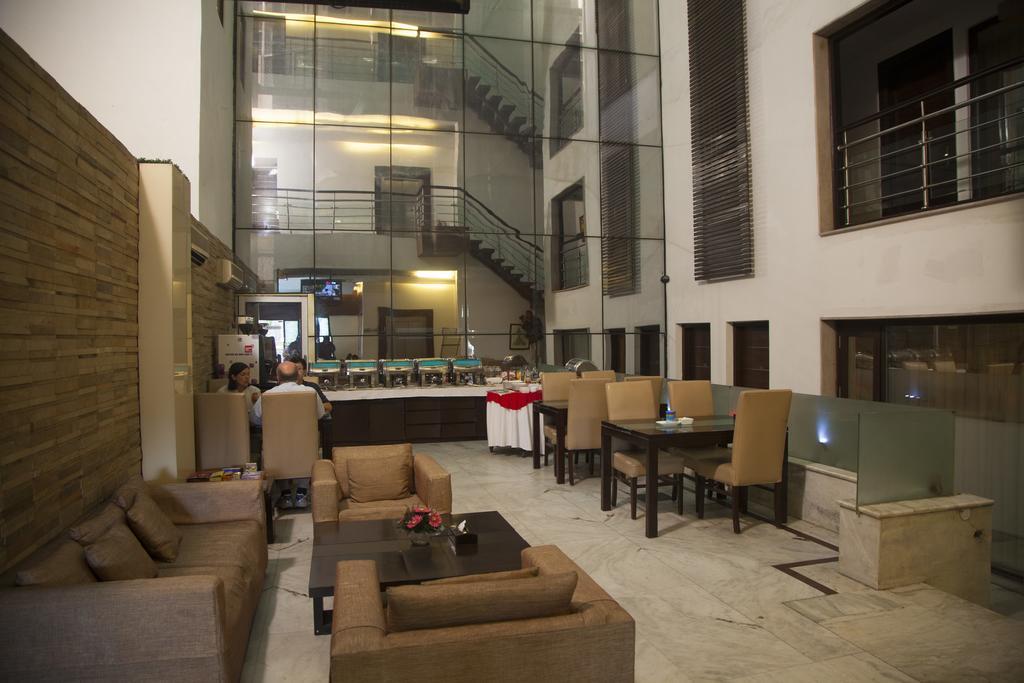 Hotel La Suite New Delhi Exterior foto