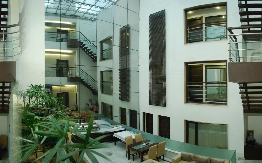 Hotel La Suite New Delhi Exterior foto