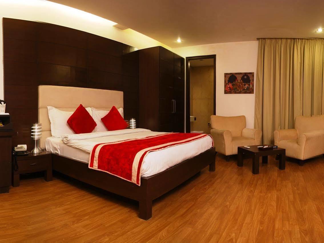 Hotel La Suite New Delhi Exterior foto